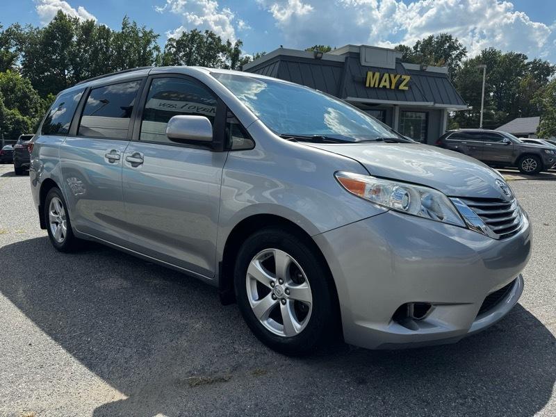 Toyota Sienna LE FWD 8-Passenger V6 2016