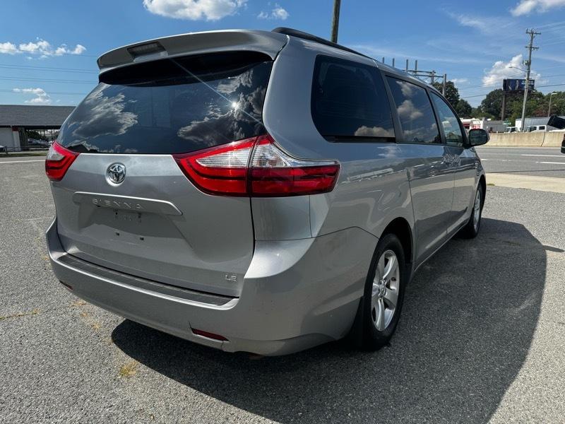 Toyota Sienna LE FWD 8-Passenger V6 2016