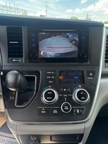 Toyota Sienna LE FWD 8-Passenger V6 2016