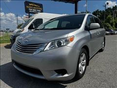 2016 Toyota Sienna 