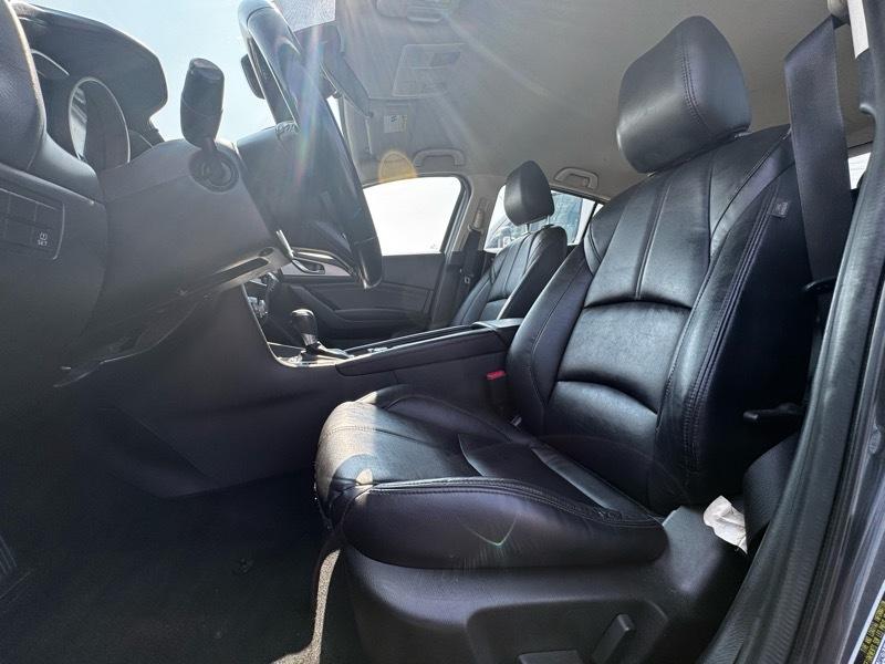 Mazda MAZDA3 i Touring AT 5-Door 2017