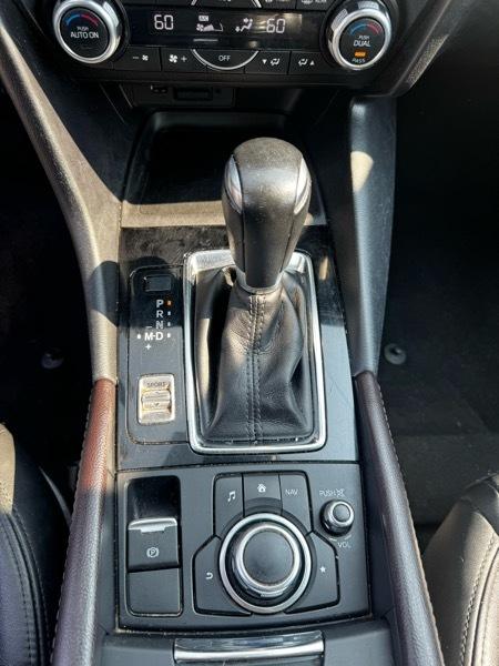Mazda MAZDA3 i Touring AT 5-Door 2017