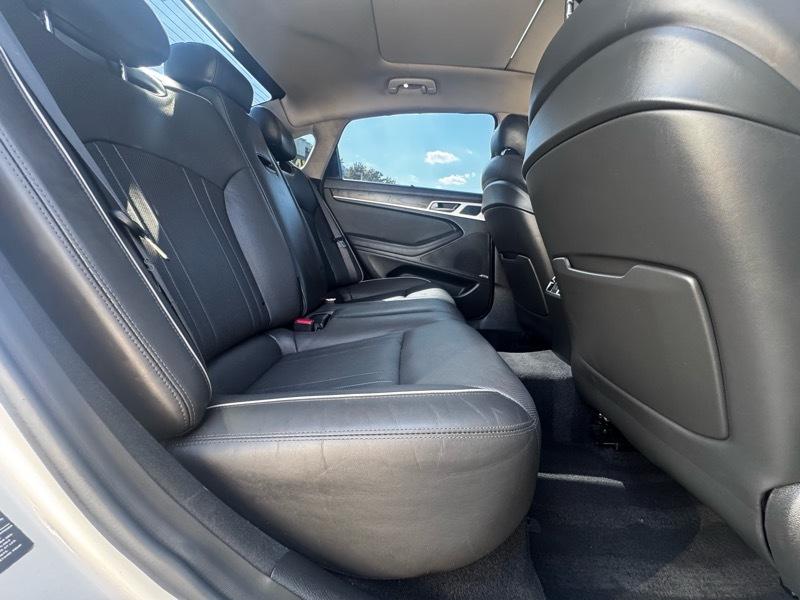 Hyundai Genesis 5.0L RWD 2015