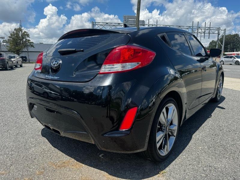 Hyundai Veloster Base 6MT 2017