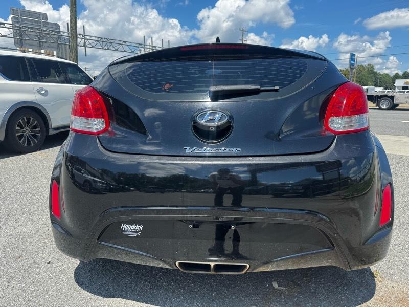Hyundai Veloster Base 6MT 2017