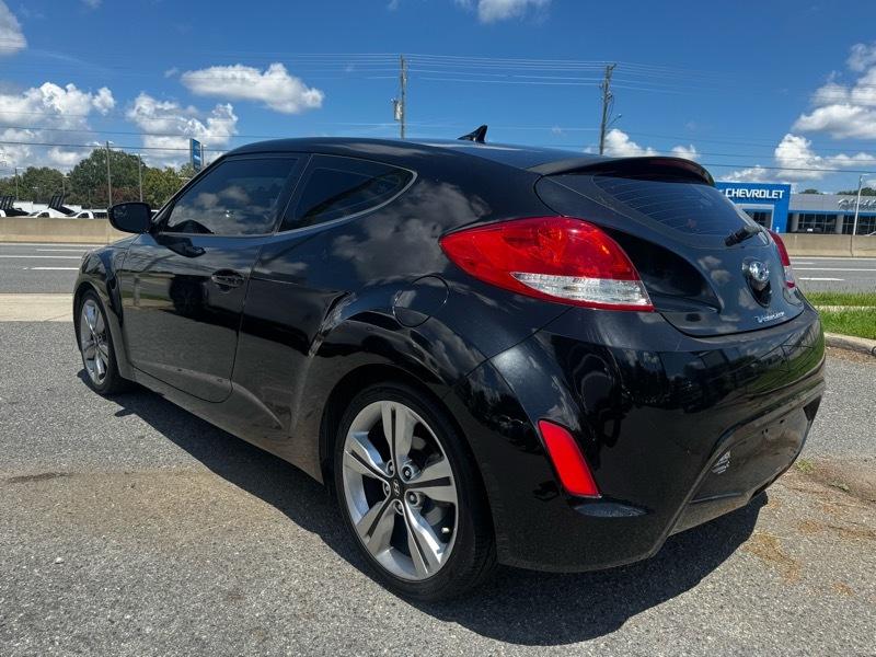 Hyundai Veloster Base 6MT 2017