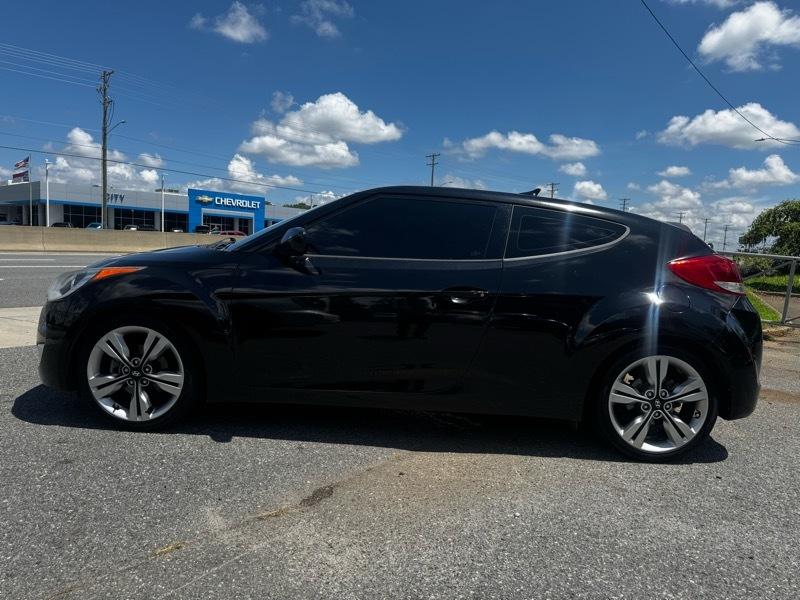 Hyundai Veloster Base 6MT 2017