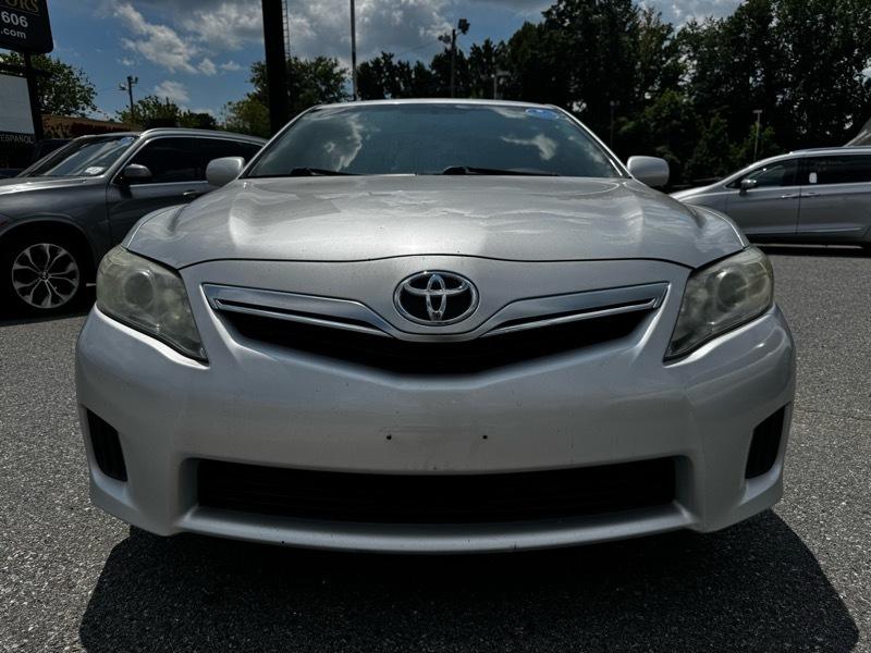 Toyota Camry Hybrid Sedan 2011