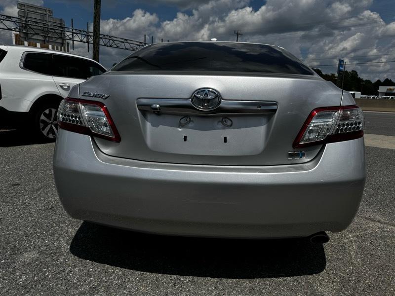 Toyota Camry Hybrid Sedan 2011