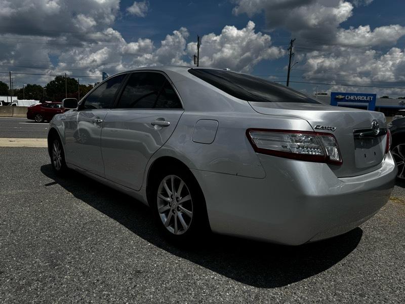 Toyota Camry Hybrid Sedan 2011