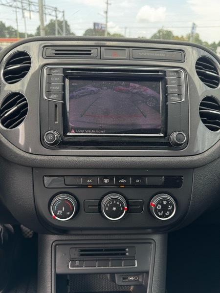 Volkswagen Tiguan S 2017