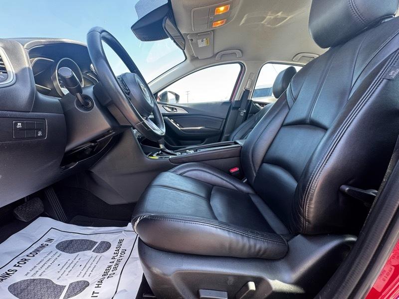 Mazda MAZDA3 s Touring AT 4-Door 2018