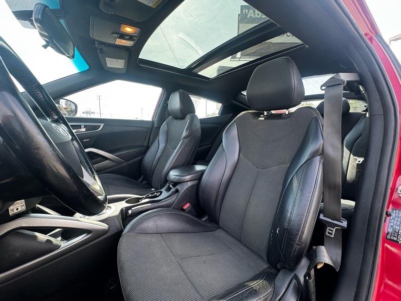 Hyundai Veloster Base 6MT 2016