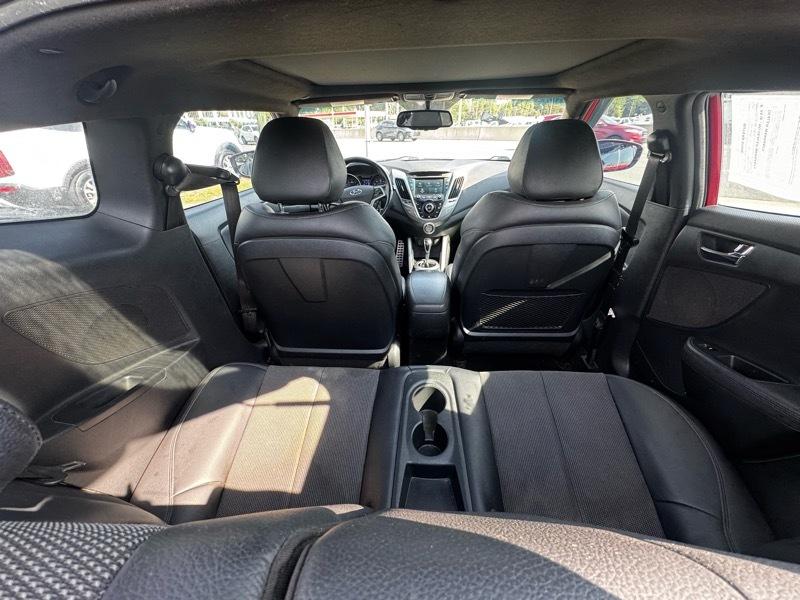 Hyundai Veloster Base 6MT 2016