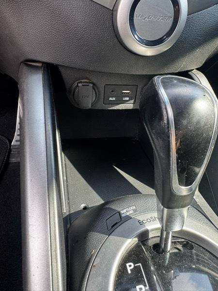 Hyundai Veloster Base 6MT 2016