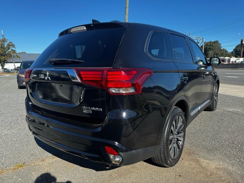 Mitsubishi Outlander SE 2WD 2019