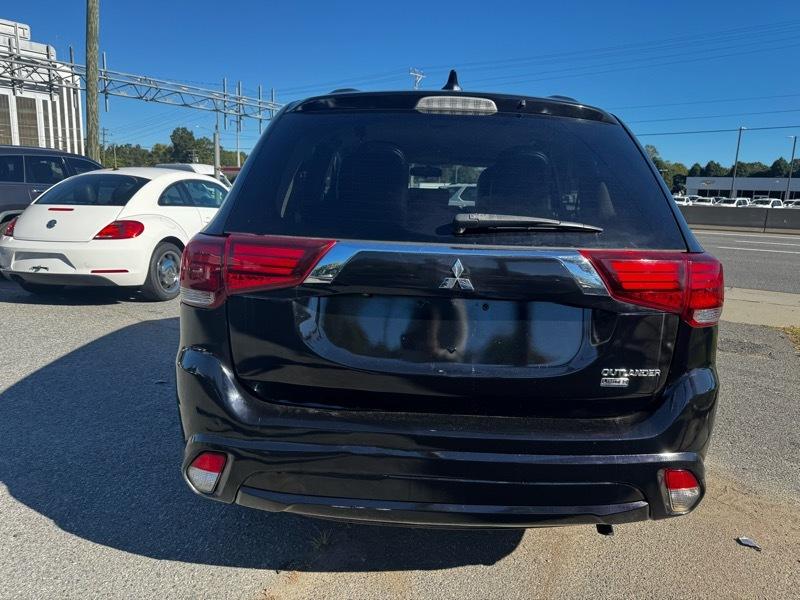 Mitsubishi Outlander SE 2WD 2019