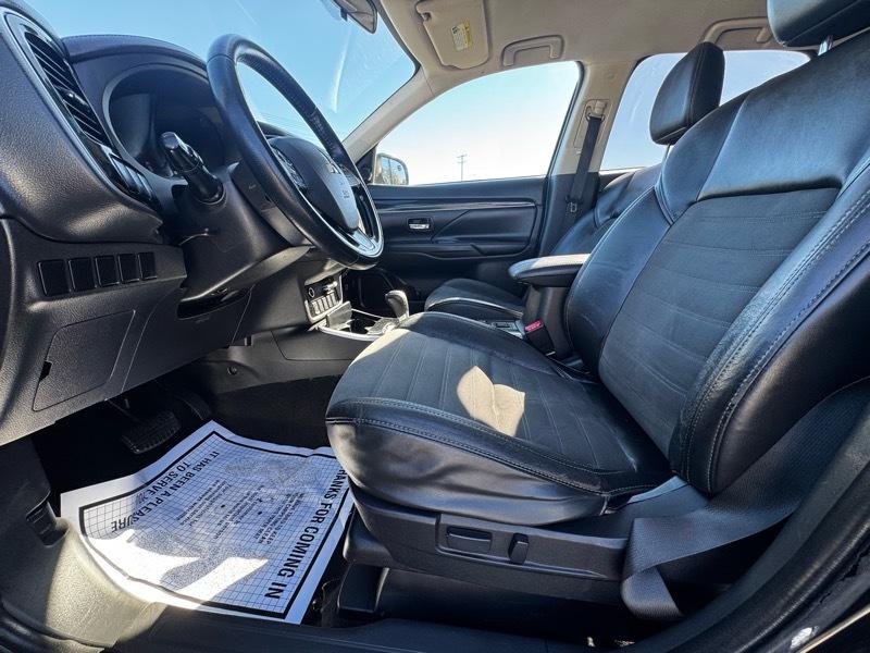 Mitsubishi Outlander SE 2WD 2019