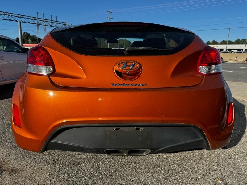 Hyundai Veloster Base 6MT 2017