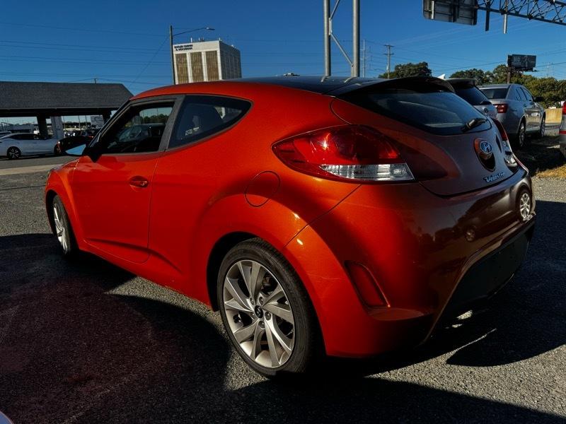 Hyundai Veloster Base 6MT 2017