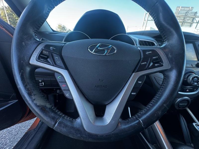Hyundai Veloster Base 6MT 2017