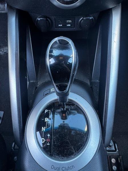 Hyundai Veloster Base 6MT 2017