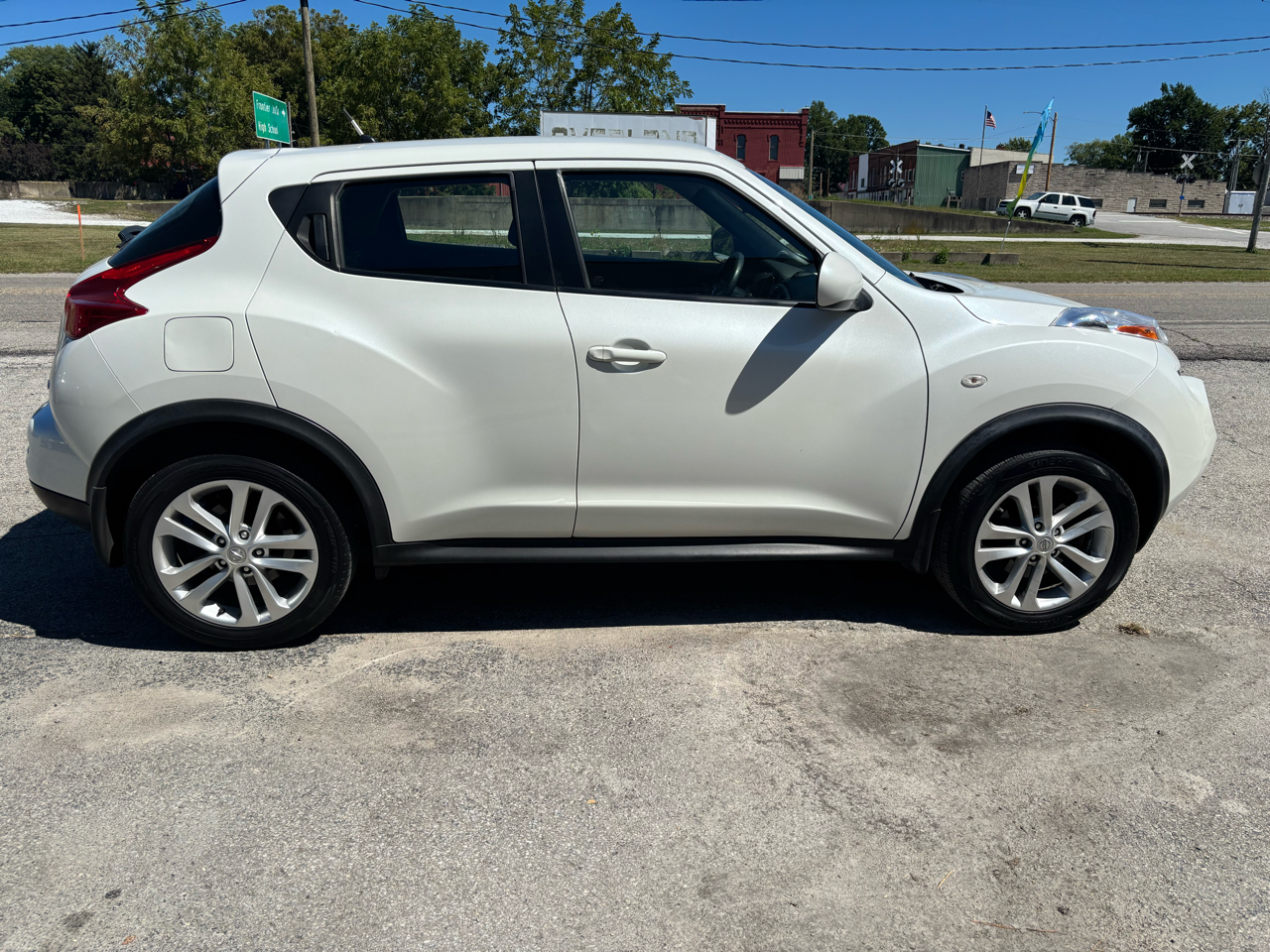 Nissan Juke S AWD 2013