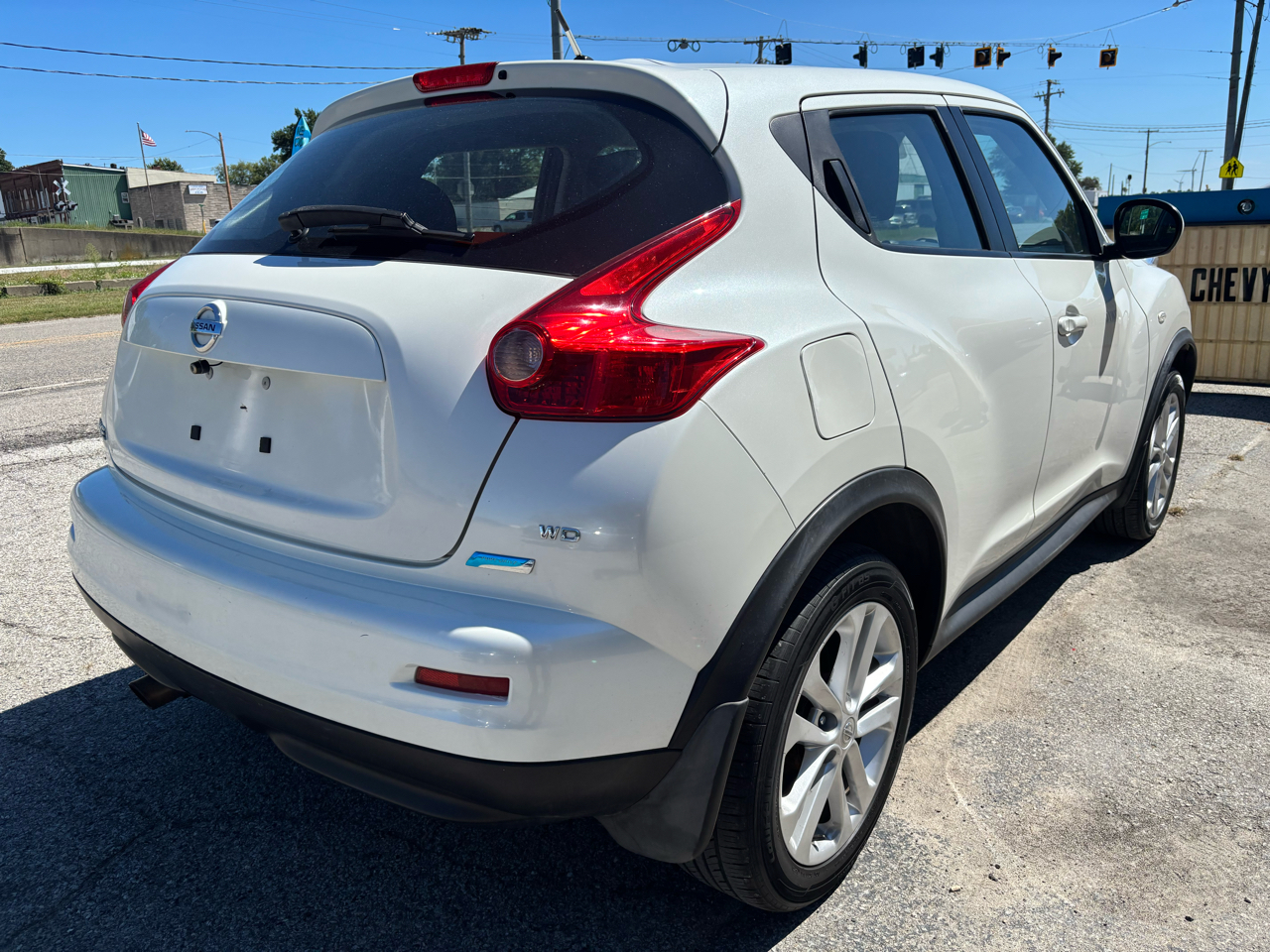 Nissan Juke S AWD 2013