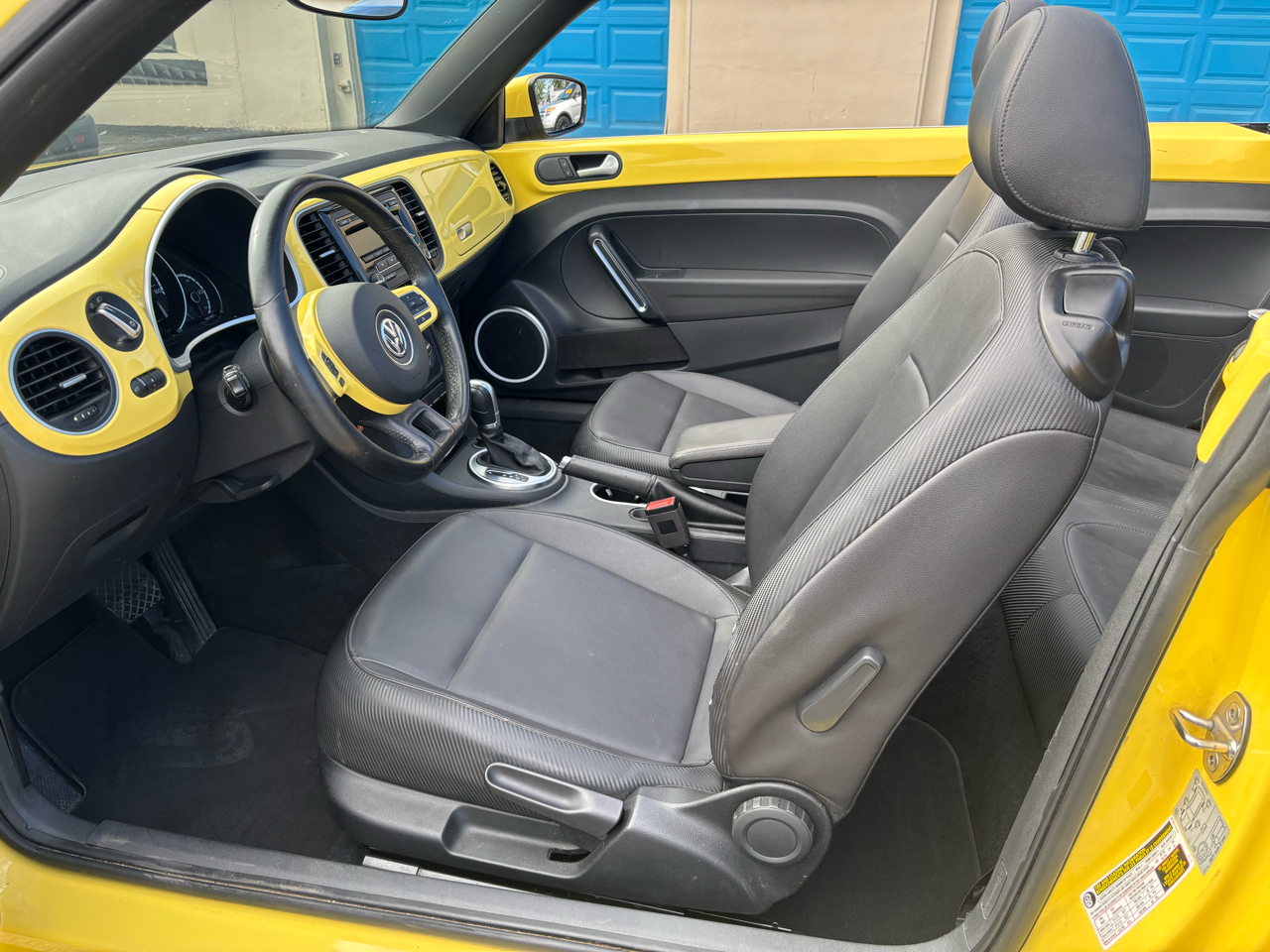 Volkswagen Beetle 1.8T PZEV Convertible 2015
