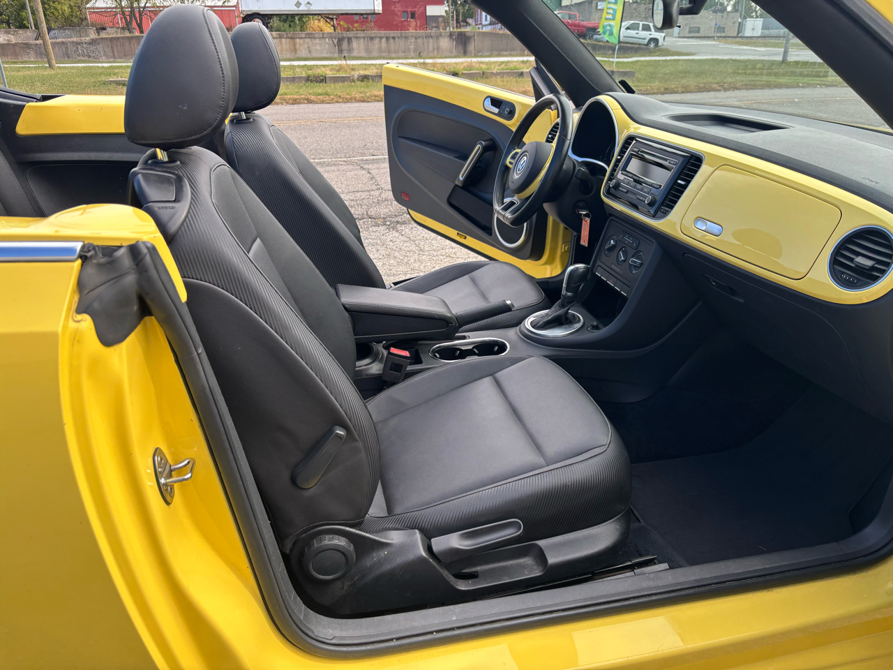 Volkswagen Beetle 1.8T PZEV Convertible 2015