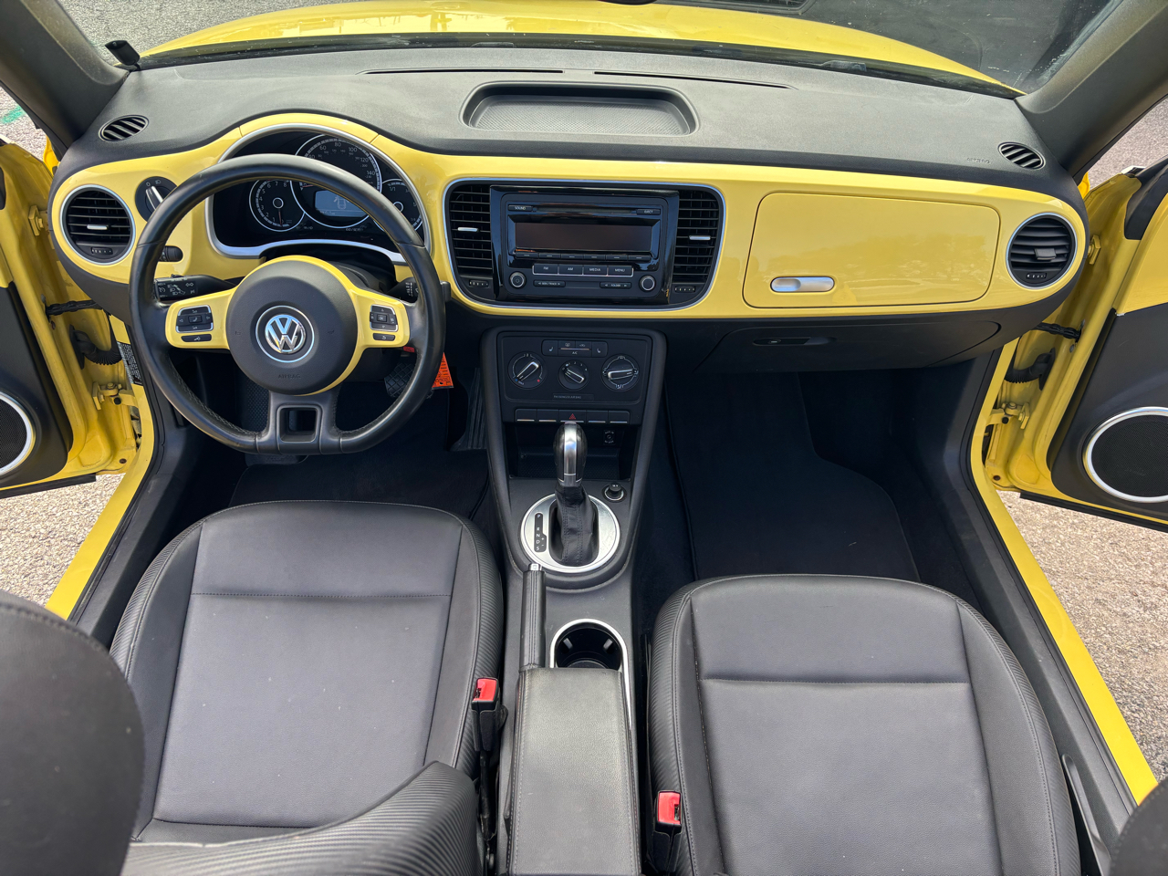 Volkswagen Beetle 1.8T PZEV Convertible 2015