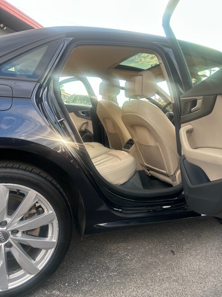 Audi A4 2.0T Premium Sedan 2018