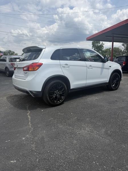 Mitsubishi Outlander Sport 2.0 ES 5M 2017