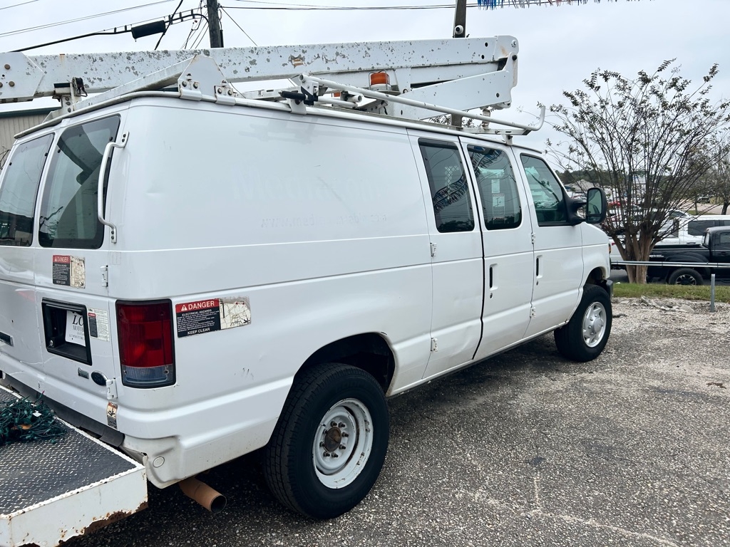 Ford Econoline Cargo Van E-350 Super Duty Recreational 2010
