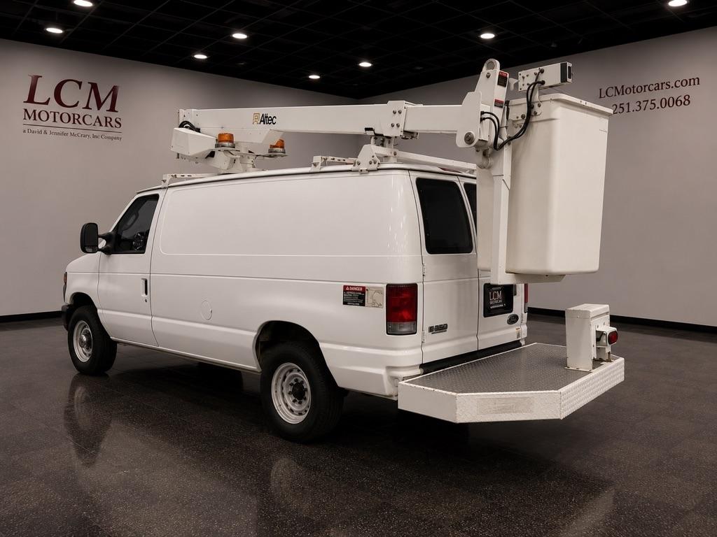 Ford Econoline Cargo Van E-350 Super Duty Commercial 2010