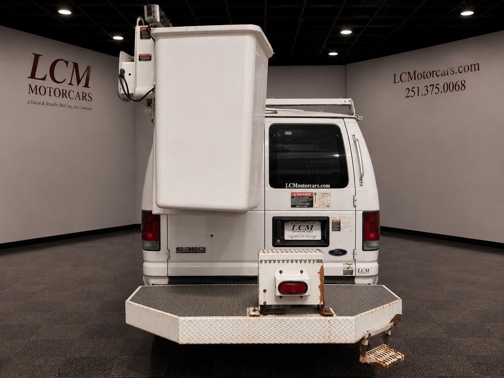 Ford Econoline Cargo Van E-350 Super Duty Commercial 2010