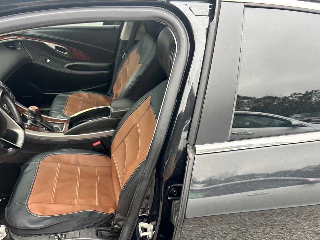 Buick LaCrosse 4dr Sdn CXS 3.6L 2010