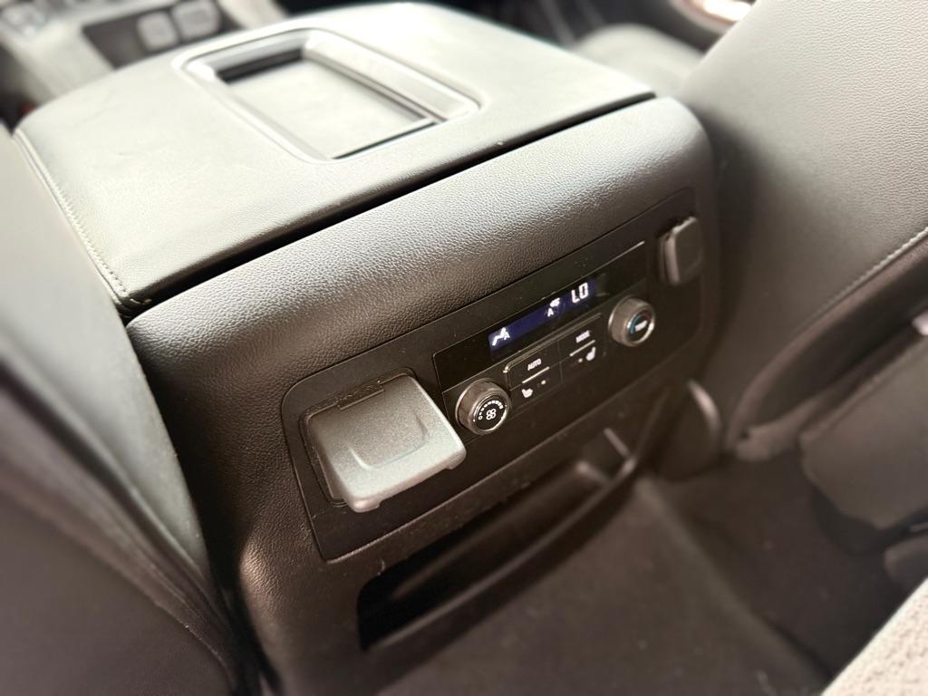GMC Yukon XL 2WD 4dr SLT 2020