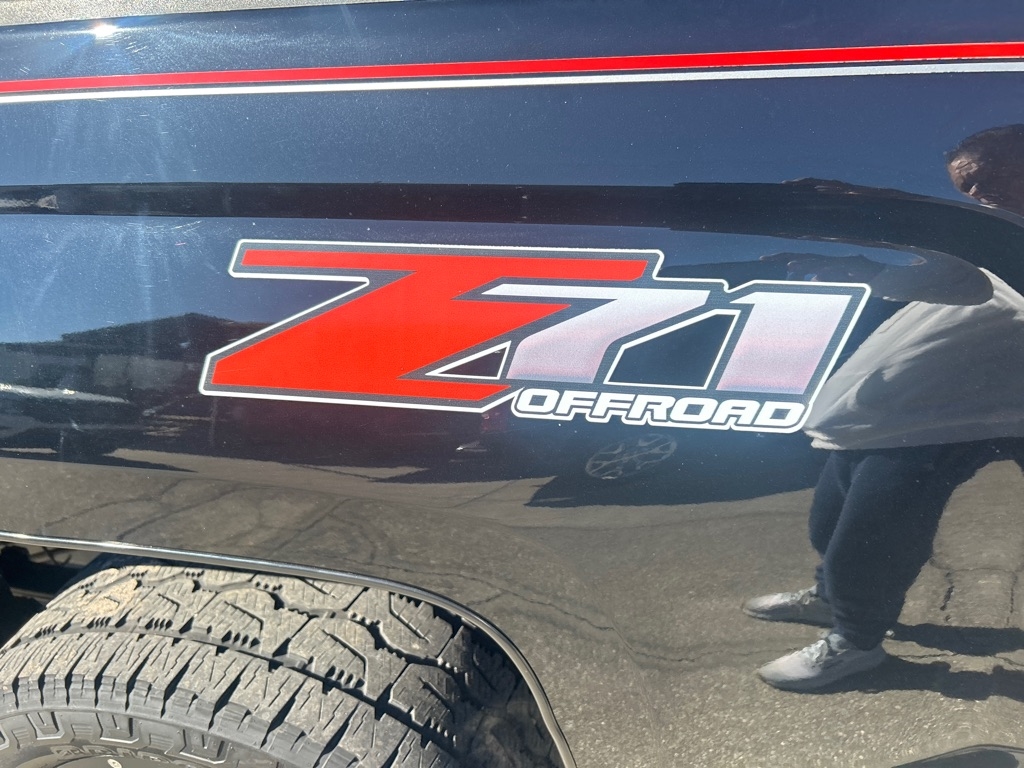 Chevrolet Silverado 1500 4WD Crew Cab 143.5" LT w/2LT 2017