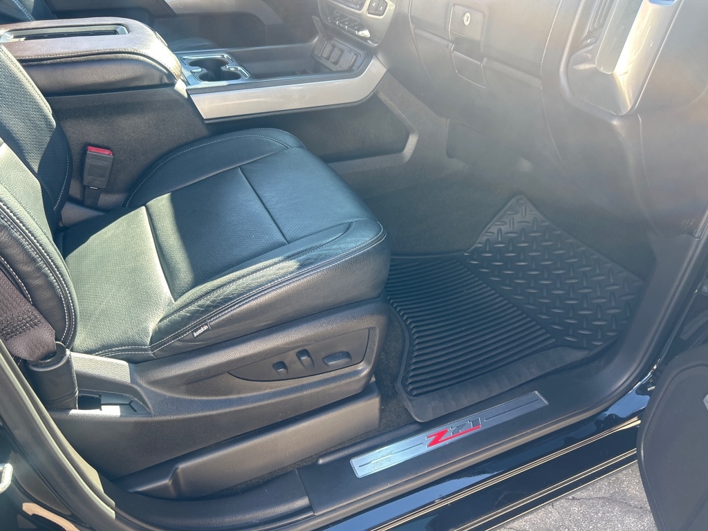 Chevrolet Silverado 1500 4WD Crew Cab 143.5" LT w/2LT 2017