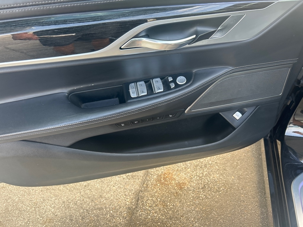 BMW 7 Series 750i xDrive Sedan 2019