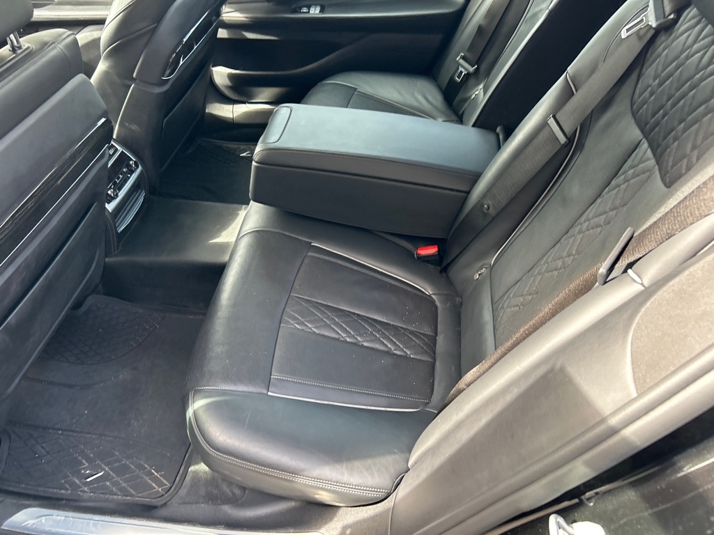 BMW 7 Series 750i xDrive Sedan 2019