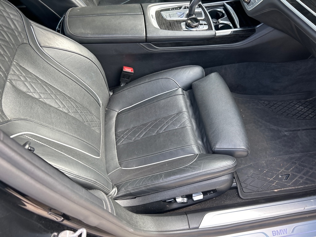 BMW 7 Series 750i xDrive Sedan 2019