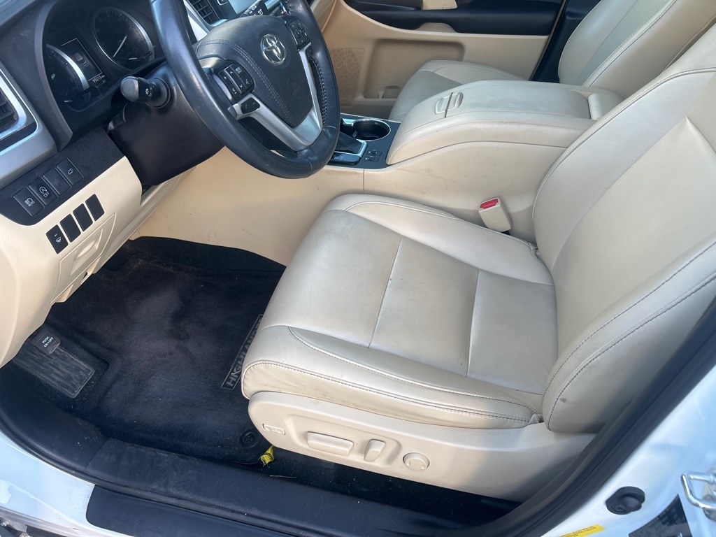 Toyota Highlander XLE V6 AWD (Natl) 2019