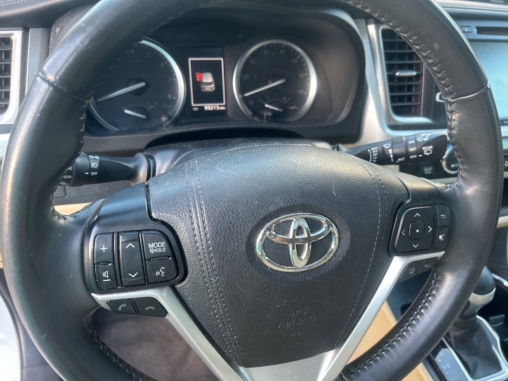 Toyota Highlander XLE V6 AWD (Natl) 2019