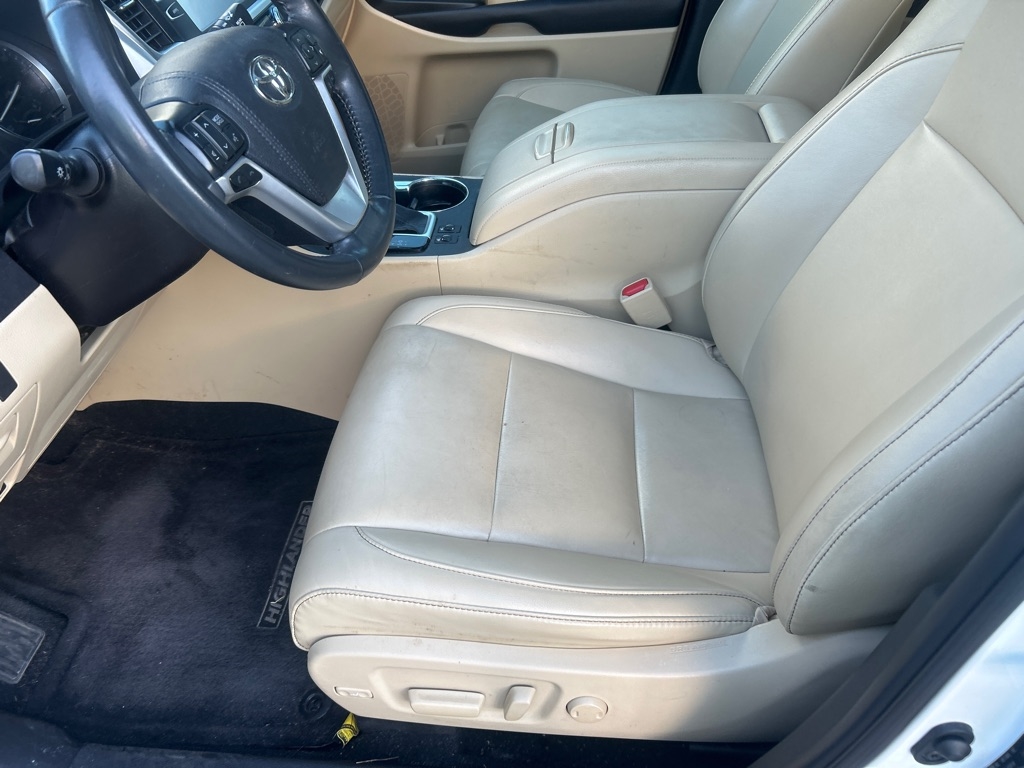 Toyota Highlander XLE V6 AWD (Natl) 2019