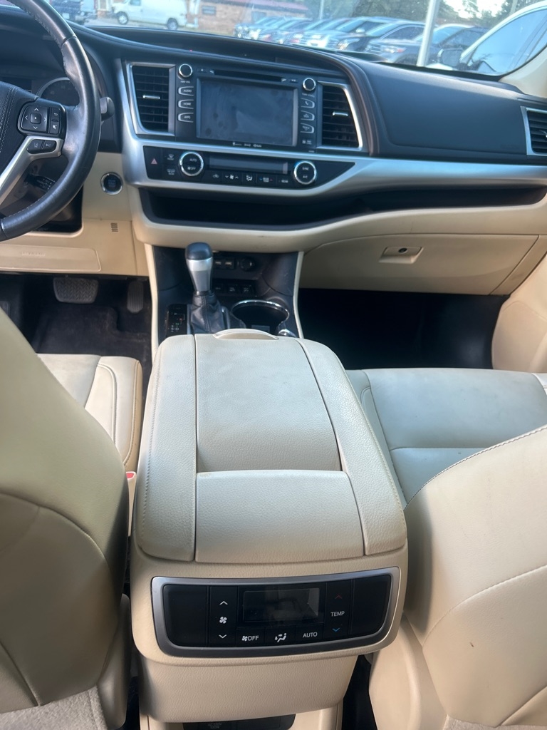 Toyota Highlander XLE V6 AWD (Natl) 2019