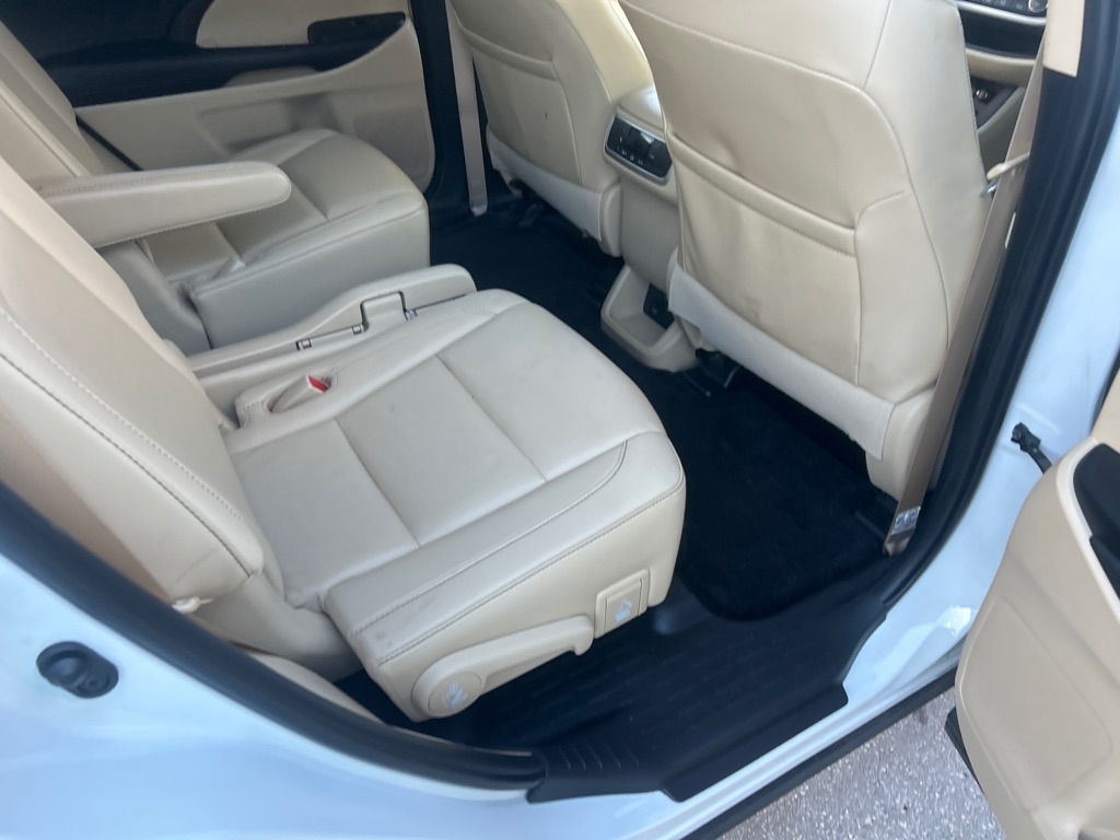 Toyota Highlander XLE V6 AWD (Natl) 2019