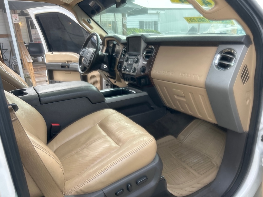 Ford Super Duty F-250 SRW 4WD Crew Cab 172" Platinum 2015