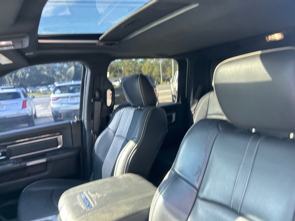 RAM 1500 Limited 4x2 Crew Cab 6'4" Box 2017